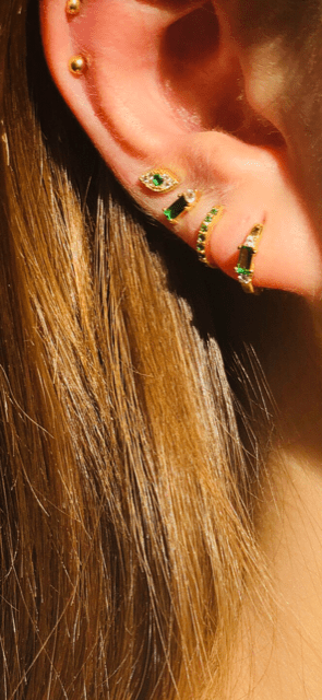 Small baguette stud earringsEarrings