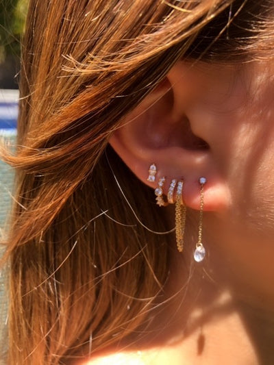 Double huggy glitter earrings with hanging chain earrings